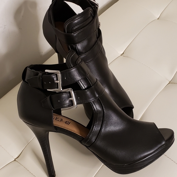 Stilleto Heels - Picture 3 of 5